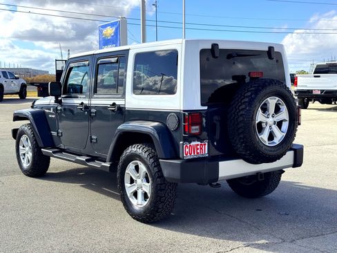Used 2017 Jeep Wrangler Unlimited Sahara w/ Quick Order Package 24E Chief image 10