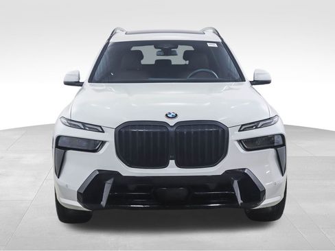 Used 2023 BMW X7 xDrive40i w/ M Sport Package image 8