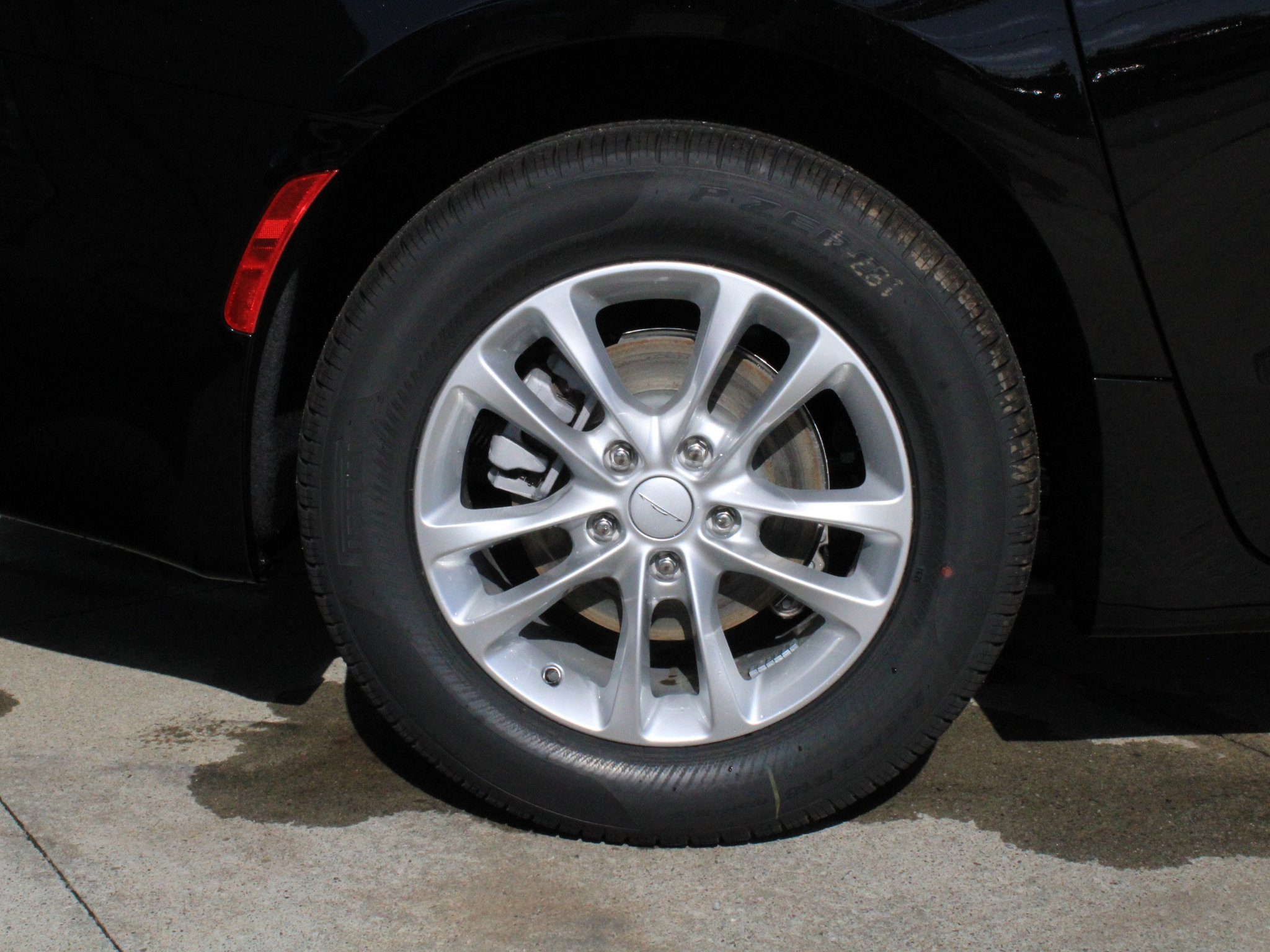 New 2027 Chrysler Pacifica Select FWD image 38