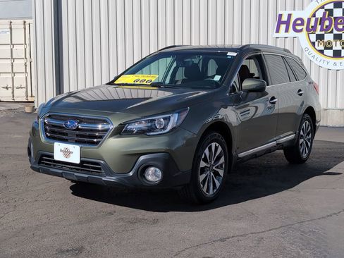 Used 2018 Subaru Outback 3.6R Touring image 3