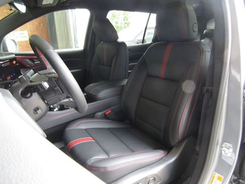 New 2026 Chevrolet Traverse RS AWD/4WD image 28