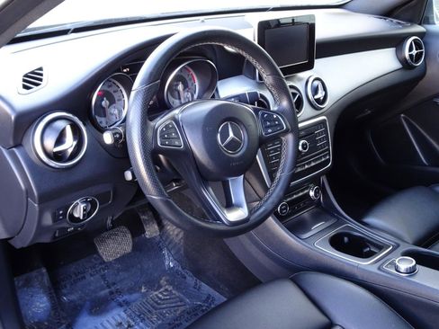 Used 2017 Mercedes-Benz GLA 250 4MATIC image 11