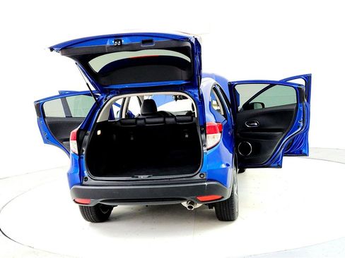 Used 2021 Honda HR-V EX-L image 11