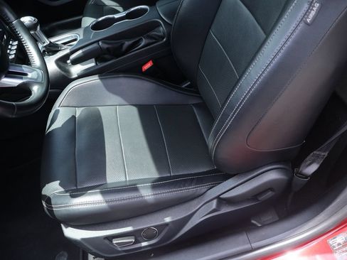 Used 2019 Ford Mustang GT Premium RWD image 16