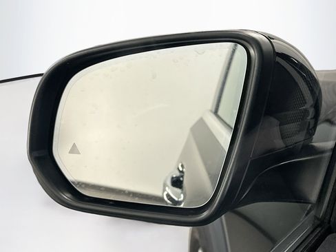 Used 2024 Mercedes-Benz GLE 350 4MATIC image 16