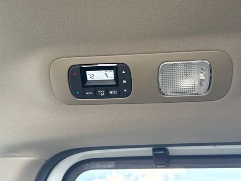 Used 2023 Honda Odyssey Touring image 12