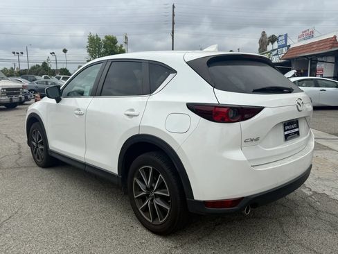 Used 2018 MAZDA CX-5 Touring w/ Preferred Equipment Package FWD image 5