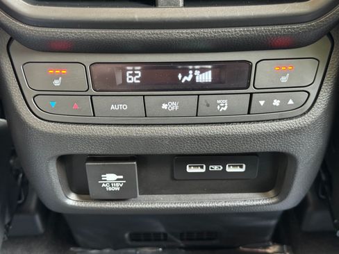 Used 2023 Honda Pilot Elite image 32