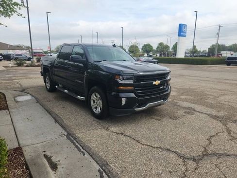 Used 2018 Chevrolet Silverado 1500 LT w/ All Star Edition image 3