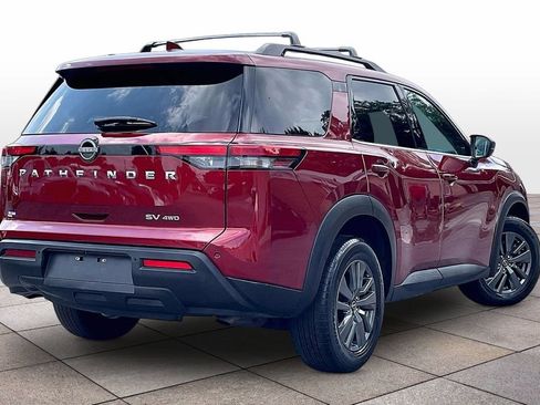 Used 2023 Nissan Pathfinder SV AWD/4WD image 12
