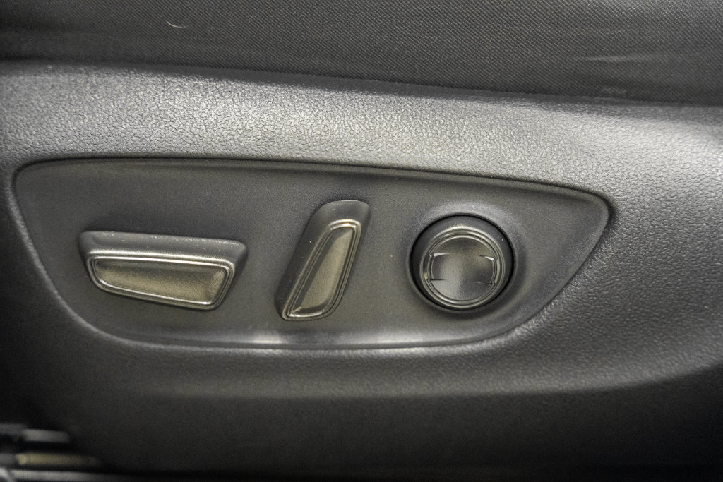Certified 2025 Toyota RAV4 XLE AWD/4WD image 28