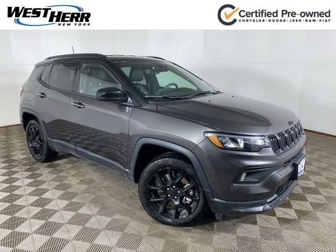 Used 2023 Jeep Compass Altitude w/ Convenience Group image 1