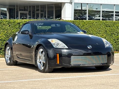Used 2007 Nissan 350Z Touring image 2