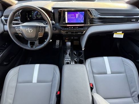 Used 2026 Toyota Camry SE w/ Convenience Package FWD image 10