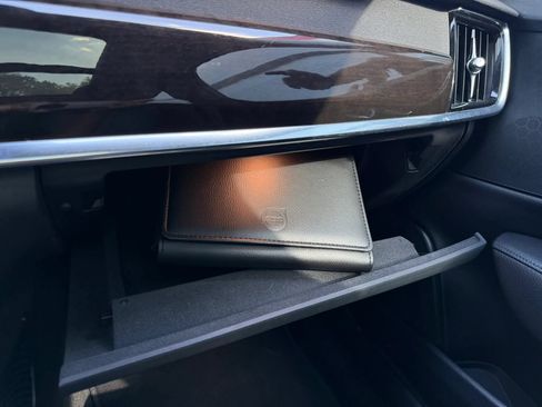 Used 2018 Volvo S90 T5 Momentum w/ Momentum Plus Package FWD image 38