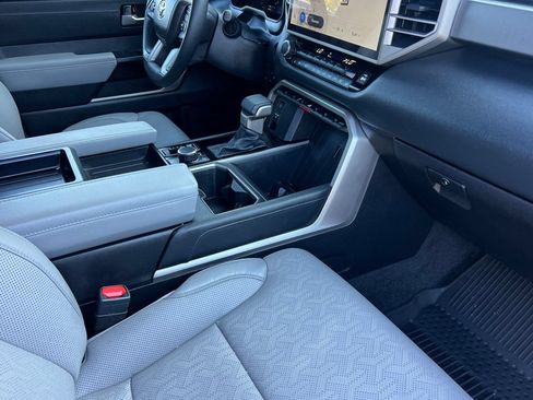 Certified 2025 Toyota Tundra Limited AWD/4WD image 19