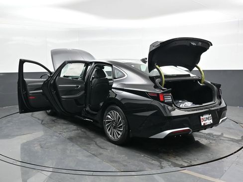 New 2025 Hyundai Sonata Limited image 56
