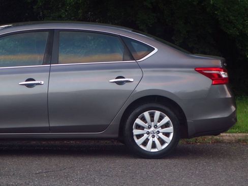 Used 2016 Nissan Sentra S FWD image 26