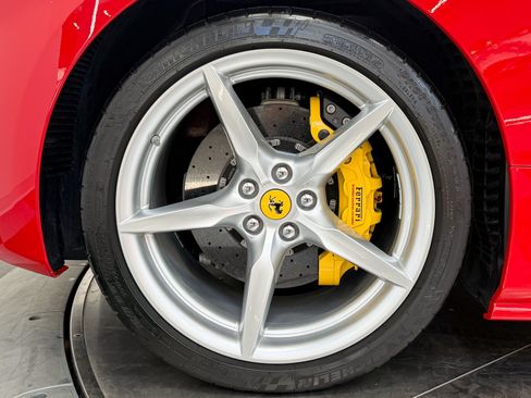 Used 2018 Ferrari 488 Spider RWD image 37