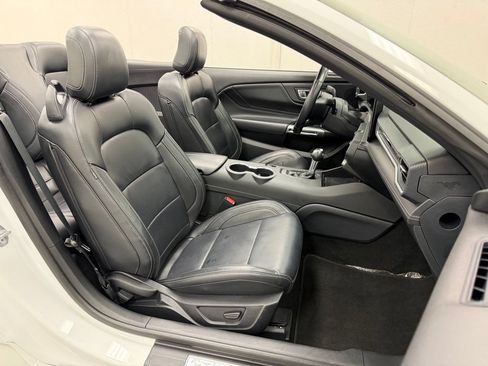 Used 2025 Ford Mustang Premium RWD image 16