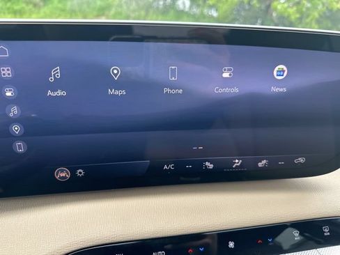 Used 2026 Buick Enclave Preferred AWD/4WD image 28
