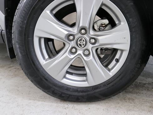 Used 2023 Toyota RAV4 XLE image 30