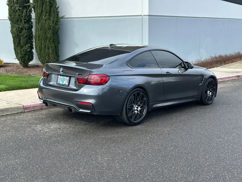 Used 2018 BMW M4 Coupe w/ Competition Package image 10