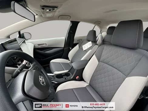 Used 2025 Toyota Corolla LE w/ Convenience Package FWD image 22