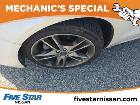 Used 2013 Ford Fusion Titanium w/ Titanium Driver Assist Pkg FWD image 2