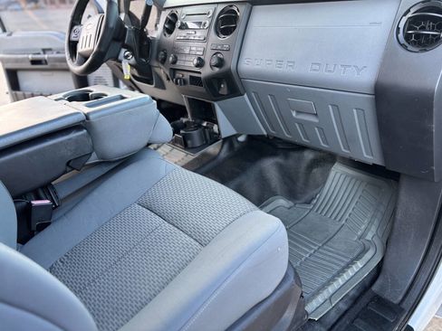 Used 2014 Ford F250 XL w/ Power Equipment Group image 17