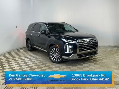 Used 2024 Hyundai Palisade Calligraphy image 3