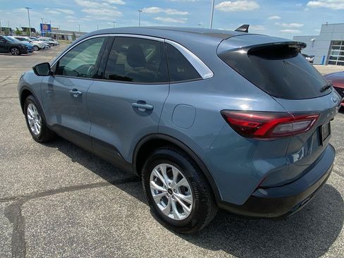 Used 2023 Ford Escape Active w/ Tech Pack #2 AWD/4WD image 3