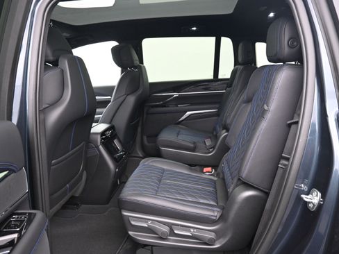 New 2026 Cadillac Escalade IQ Sport 1 w/ LPO, Floor Liner Package image 9