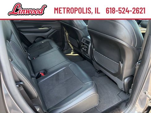 Used 2024 Jeep Grand Cherokee Altitude AWD/4WD image 10