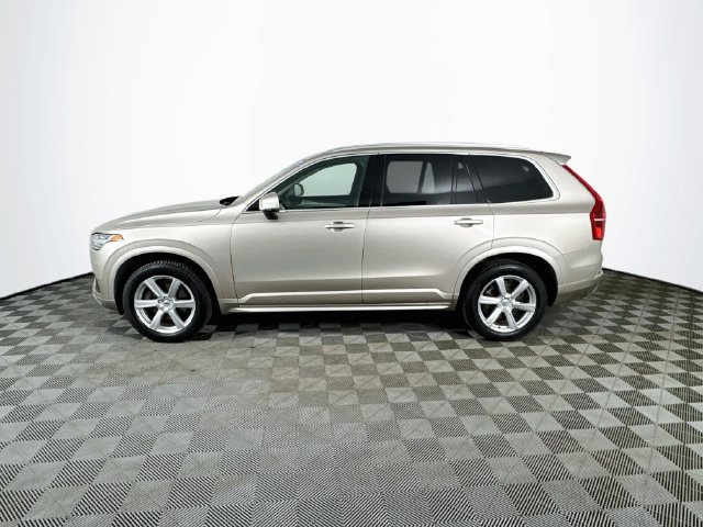 Used 2023 Volvo XC90 B5 Core AWD/4WD image 4