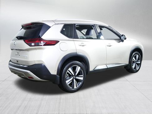 Used 2021 Nissan Rogue Platinum image 7