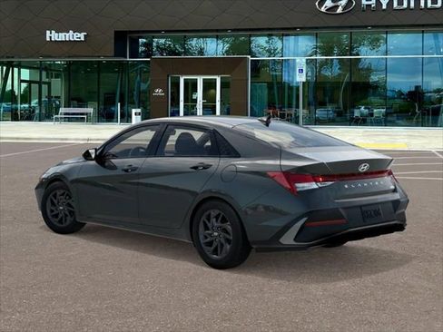 New 2026 Hyundai Elantra Blue FWD image 5