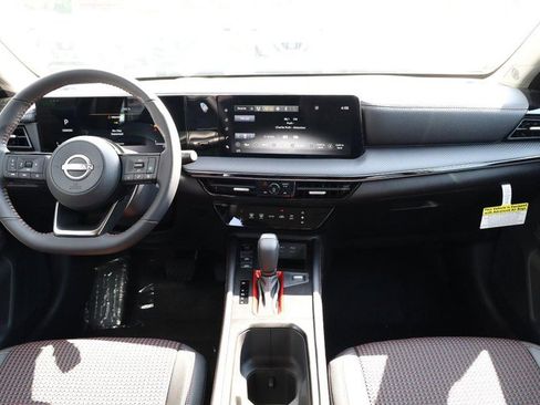 New 2025 Nissan Kicks SR image 22