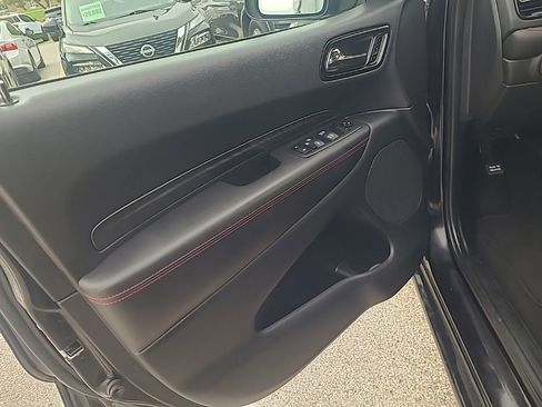 Used 2024 Dodge Durango GT image 11