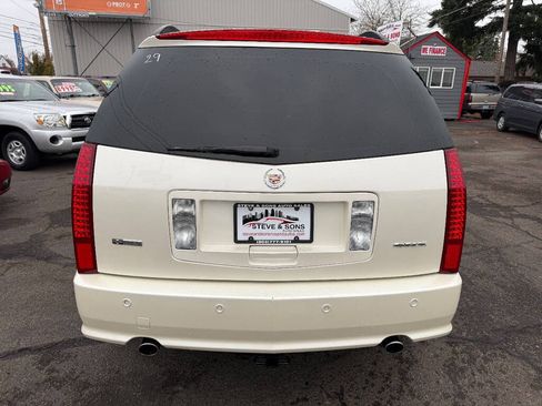 Used 2004 Cadillac SRX V8 w/ Preferred Equipment Group image 8