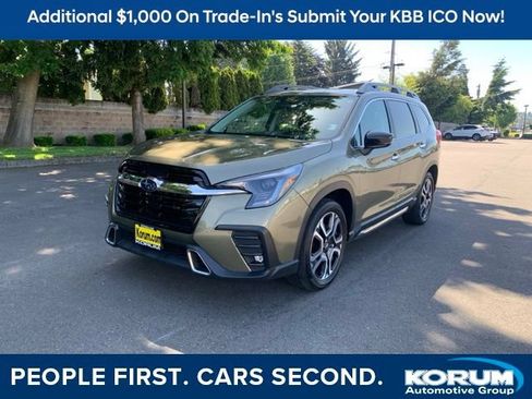 Used 2025 Subaru Ascent Touring AWD/4WD image 1