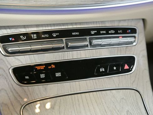 Used 2023 Mercedes-Benz E 450 Cabriolet image 57