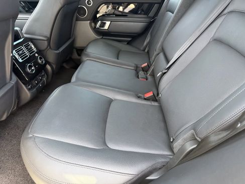Used 2020 Land Rover Range Rover HSE image 12