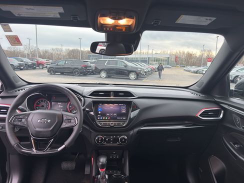 Used 2022 Chevrolet TrailBlazer RS w/ Sun and Liftgate Package image 29