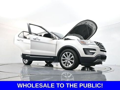 Used 2017 Ford Explorer Limited w/ Equipment Group 301A image 35