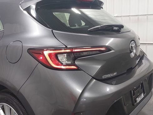 Used 2024 Toyota Corolla SE w/ SE Package image 33