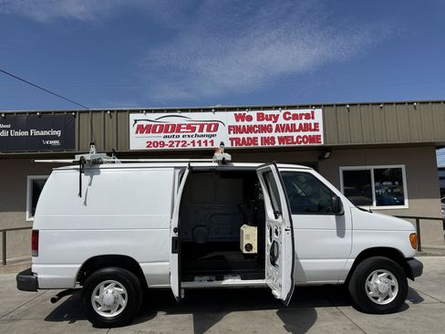 Used 2007 Ford E-250 and Econoline 250 RWD image 3