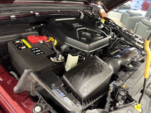 Used 2022 Jeep Wrangler Unlimited Sahara image 27