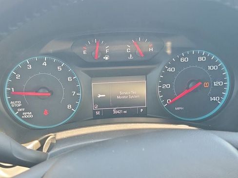Used 2018 Chevrolet Equinox LT FWD image 11