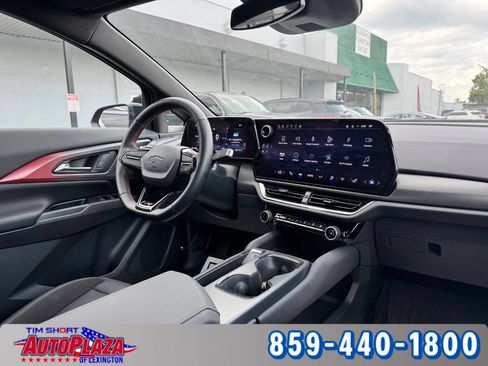 Used 2025 Chevrolet Equinox EV RS FWD image 46